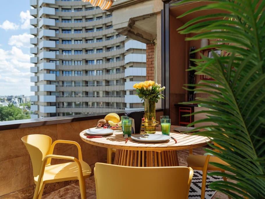 Terrasse Des Plongeurs Appartement Boekarest Buitenkant foto